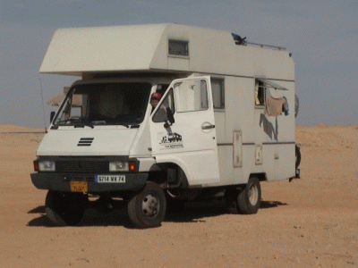 Renault-B110-4x4-ponticelli-camping-car-Stephane-Fourreau-02-ico.gif