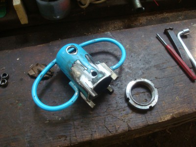 Fabrication d'une clef spéciale à partir d'une poignée de bouteille de gaz (pile le bon diamètre ^^)
